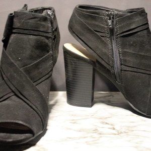 OPEN TOE ANKLE BOOTIES